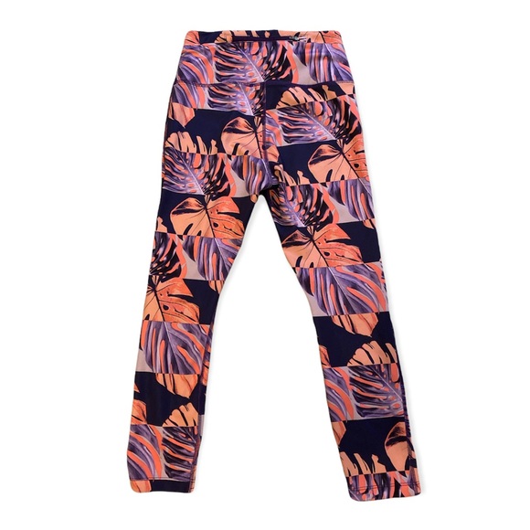 Nike Dri Fit Capri Leggings size Small - Picture 7 of 8